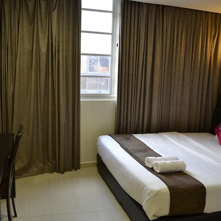 Batu Empat Eazy Hotel At Ampang מראה חיצוני תמונה