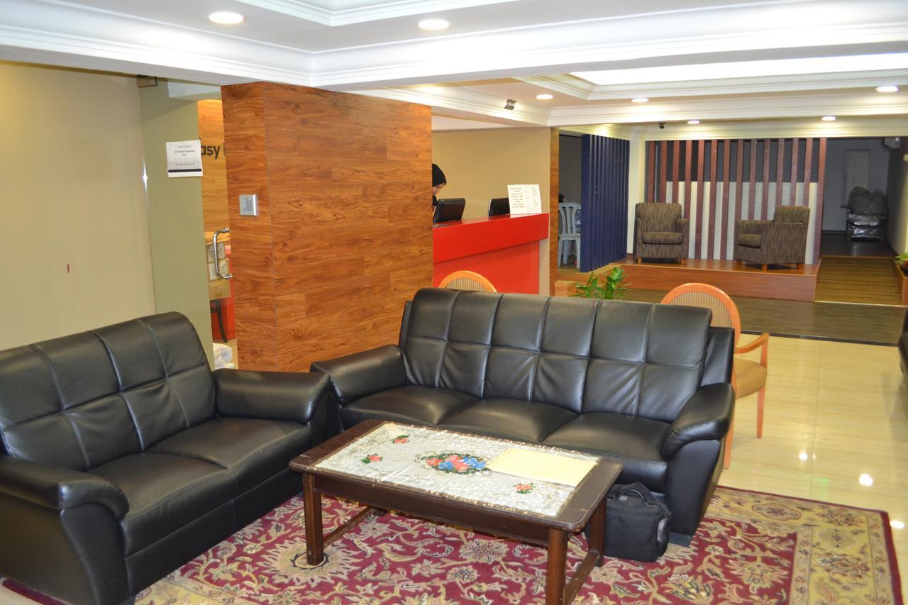 Batu Empat Eazy Hotel At Ampang מראה חיצוני תמונה